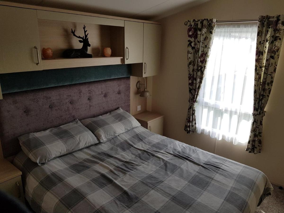 6 Berth Deluxe Caravan Palm Grove 42 Chapel Saint Leonards Exterior photo