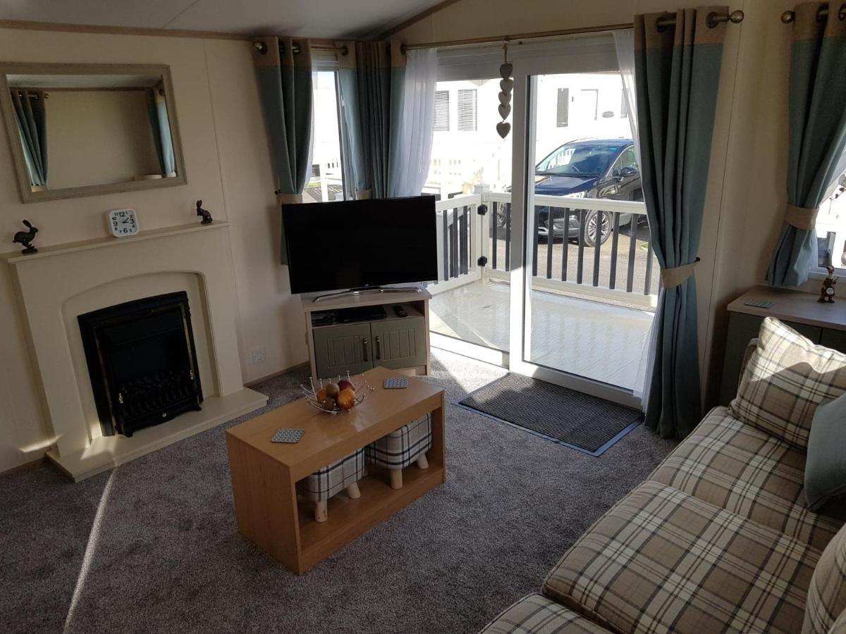 6 Berth Deluxe Caravan Palm Grove 42 Chapel Saint Leonards Exterior photo